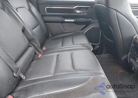 2021 Ram 1500 Laramie 4X4 5'7 Box z USA, uszkodzony, nr VIN 1C6SRFJT8MN729101